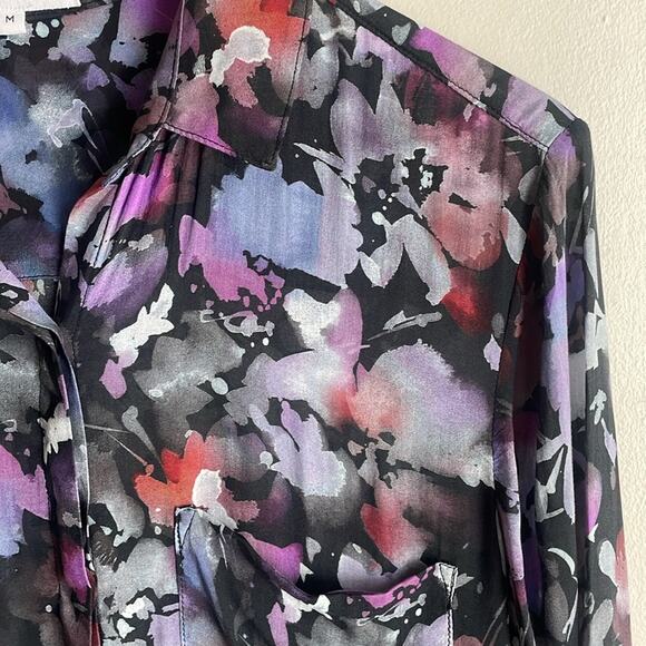 Bella Dahl Full Button Down Hipster Blouse in Evening Floral - Picture 6 of 16